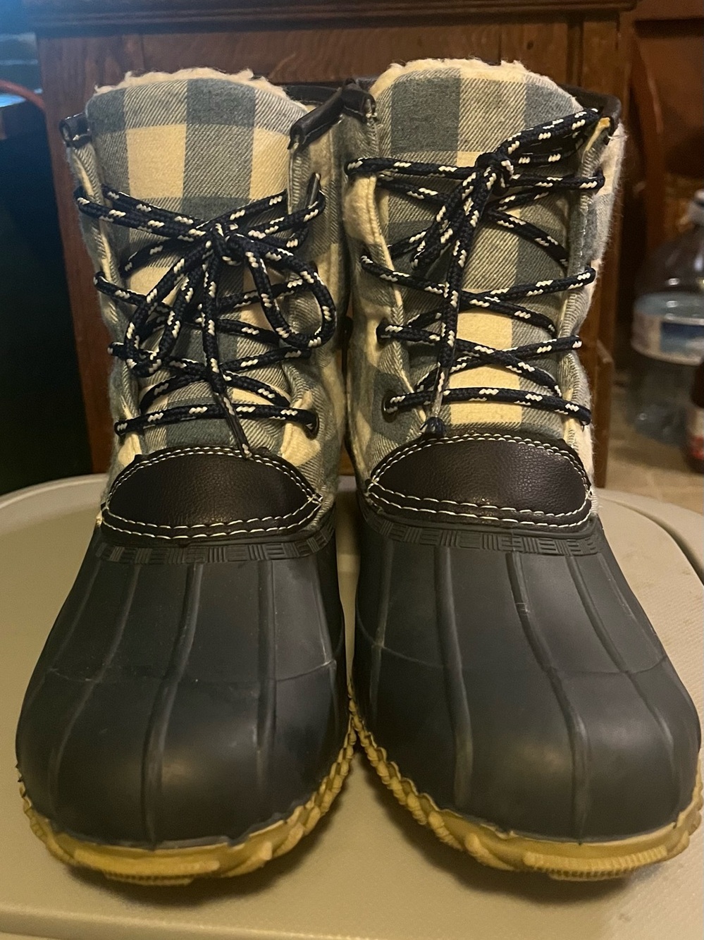 Winter Duck Boots - Navy & Cream Plaid, Size 8